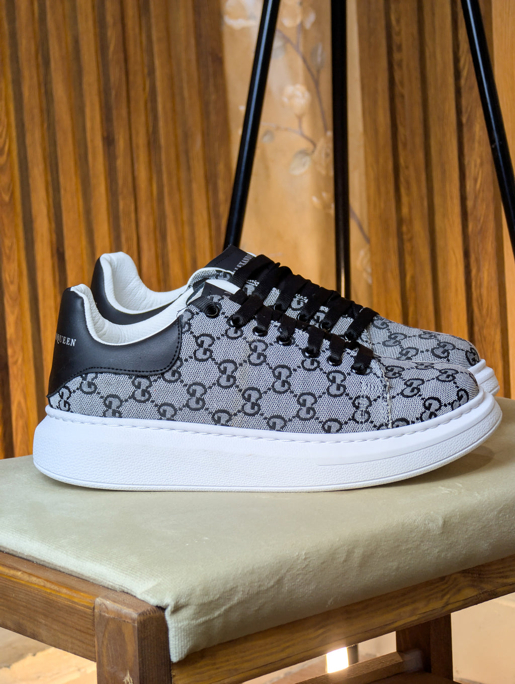Alexander McQueen × Gucci :