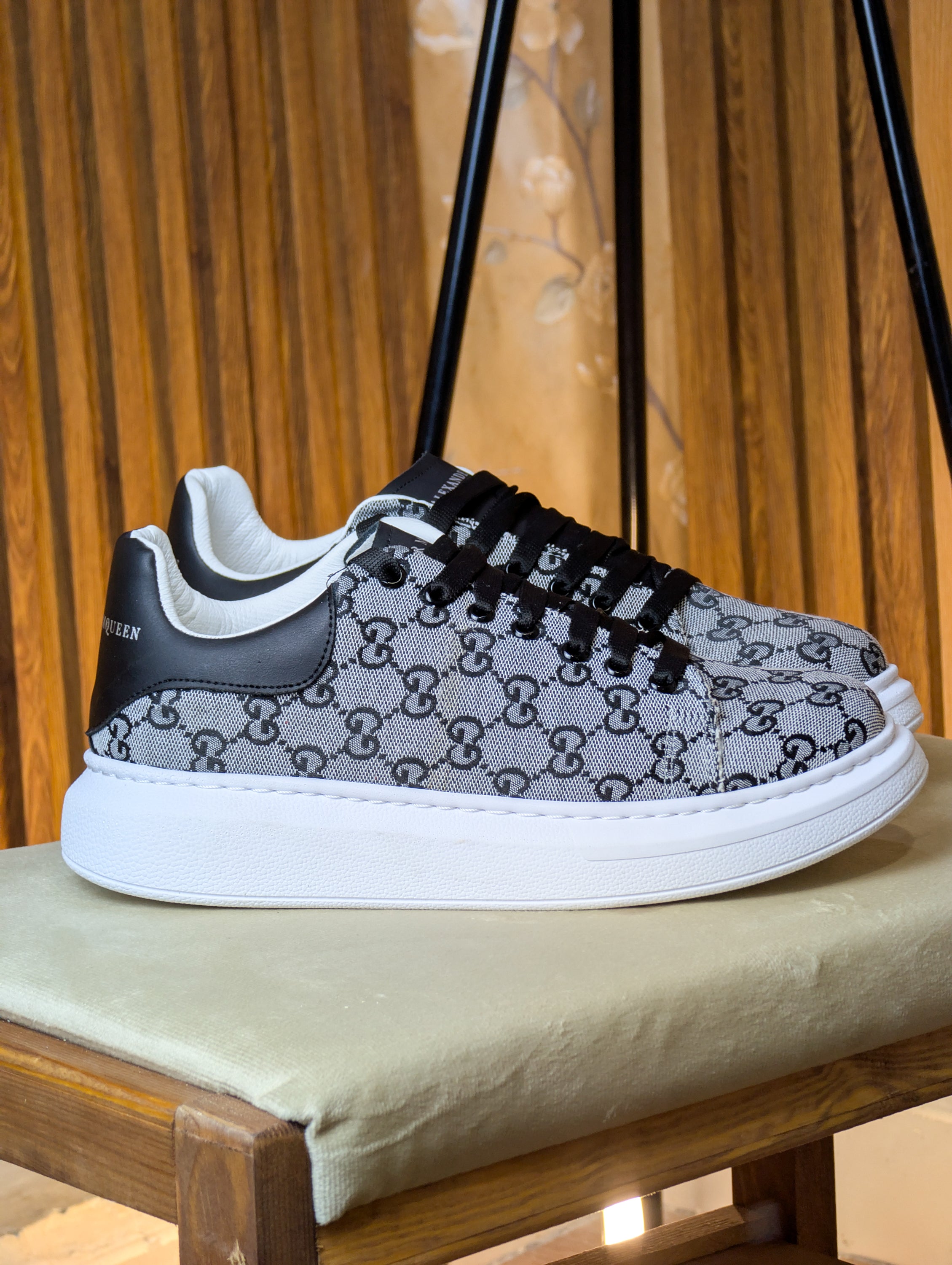Alexander McQueen × Gucci :