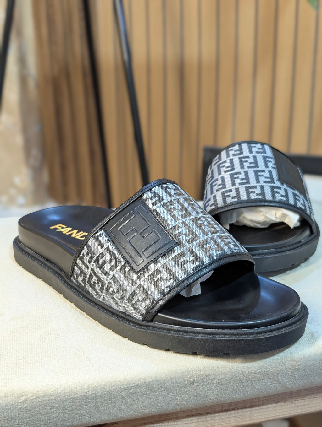 Claquettes Homme Luxe